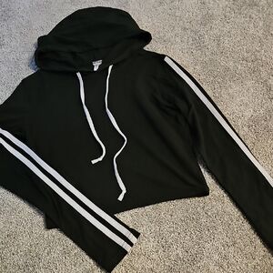 H4🔹️ Black Crop Hooded Shirt with White Stripes